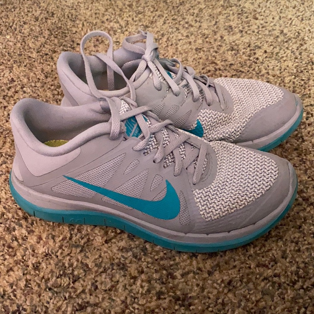 Nike women’s sneaker